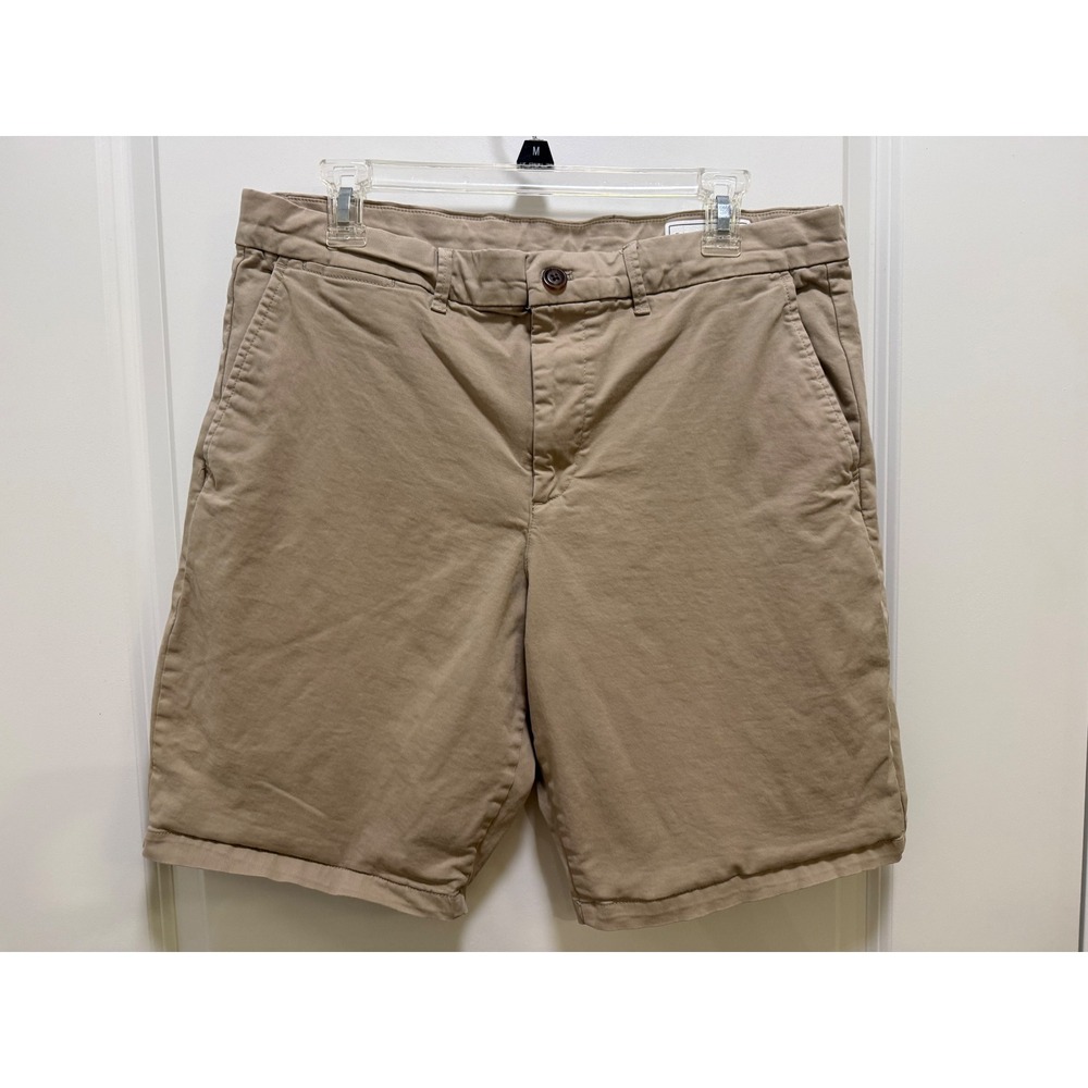 Gap Mens Khaki Chino Shorts‎ Tan 10 Inch Inseam Size 33 Flat Front Cotton Twill